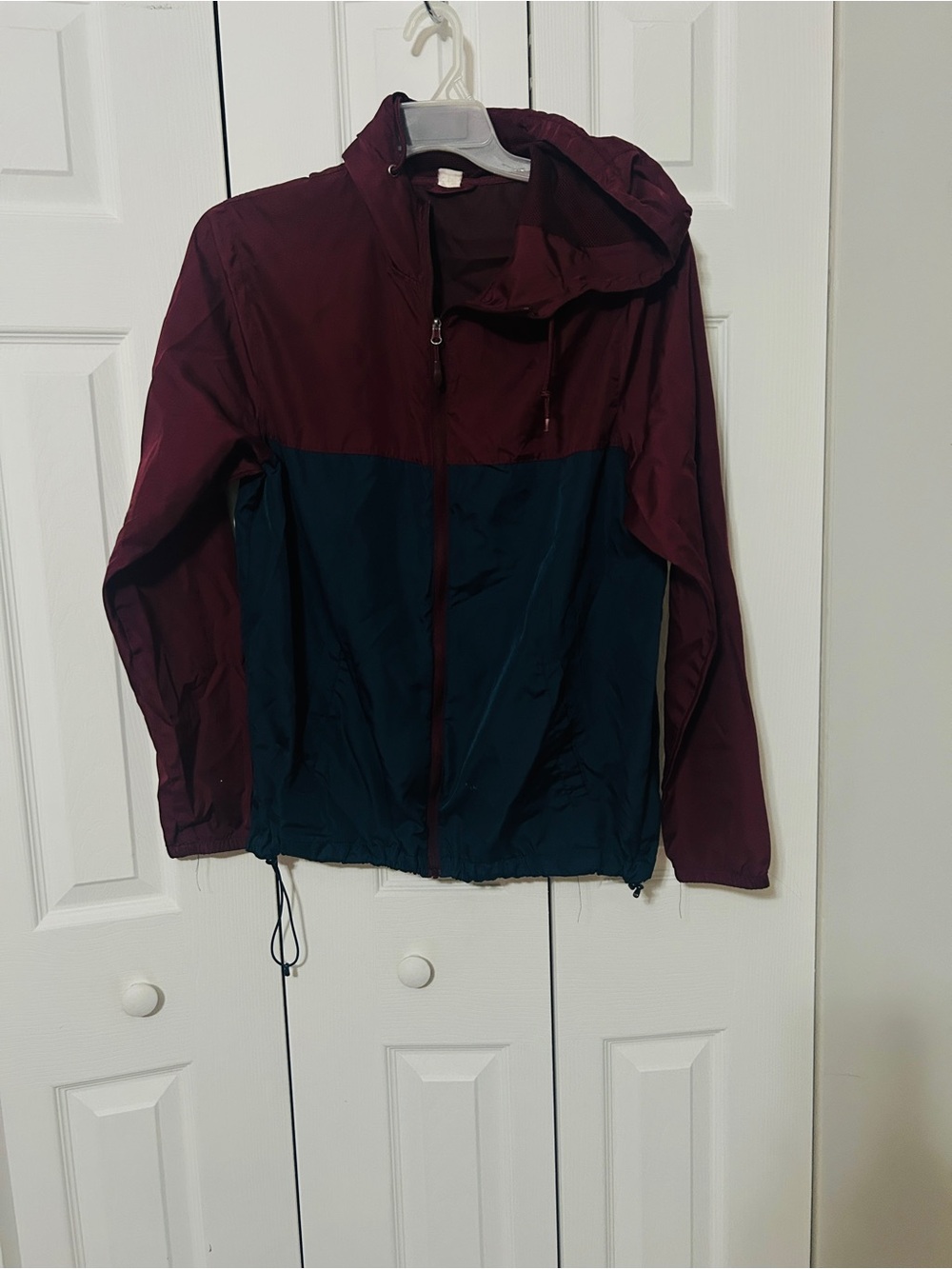Two-Tone Windbreaker Jacket in Burgundy and Teal